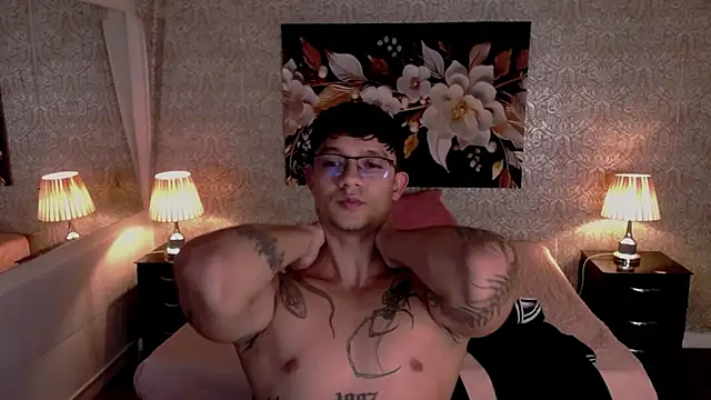 mike wills3 online show from 11-08-25, 01:33