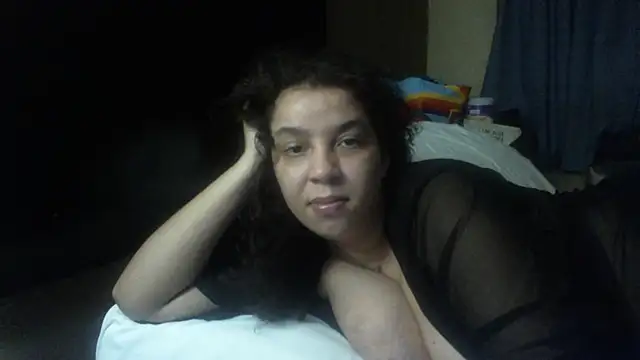 Snapshot of lotuzpetals chatting on 11-23-25, 12:21 lotuzpetals online show from 11-23-25, 12:21