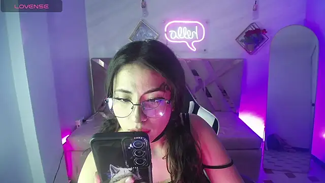 Chloe Brownn v online show from 09-30-25, 08:58