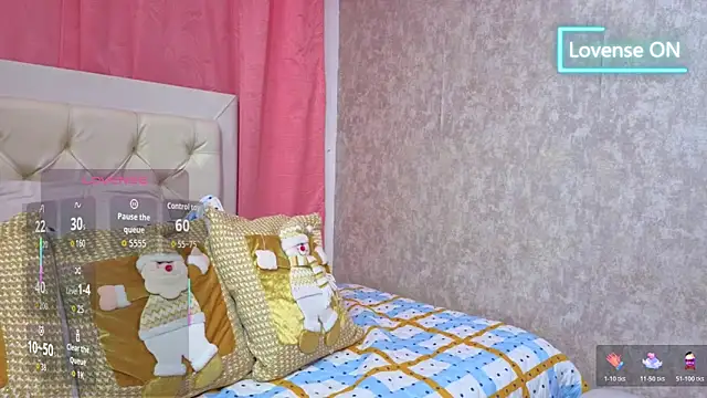 Snapshot of owen_desmond chatting on 12-18-25, 01:55 owen desmond online show from 12-18-25, 01:55