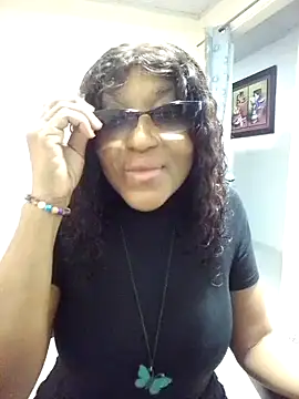 Snapshot of SONDRADAYAN chatting on 10-03-25, 01:13 SONDRADAYAN online show from 10-03-25, 01:13