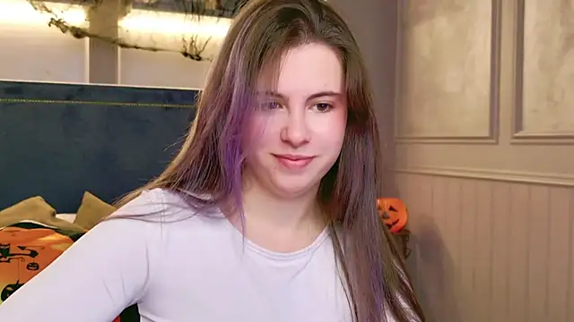 Snapshot of Akira_Halls chatting on 10-30-25, 08:53 Akira Halls online show from 10-30-25, 08:53