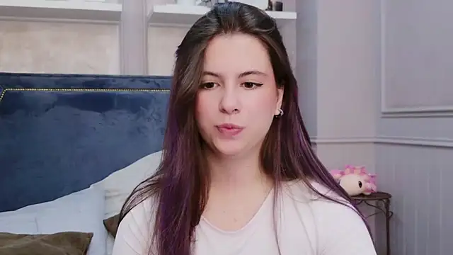 Snapshot of Akira_Halls chatting on 11-08-25, 08:40 Akira Halls online show from 11-08-25, 08:40