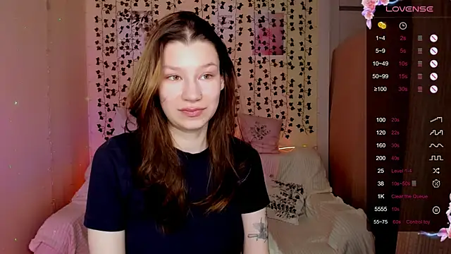 Snapshot of LinaBlossom_ chatting on 12-04-25, 08:23 LinaBlossom online show from 12-04-25, 08:23