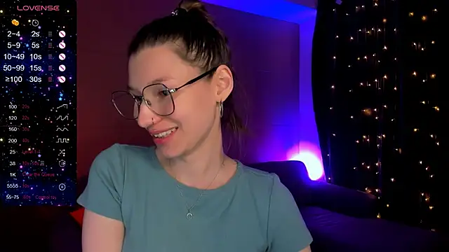 Snapshot of LinaBlossom_ chatting on 03-22-26, 08:40 LinaBlossom online show from 03-22-26, 08:40