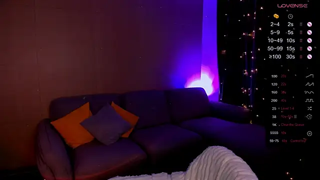 Snapshot of LinaBlossom_ chatting on 03-27-26, 11:21 LinaBlossom online show from 03-27-26, 11:21