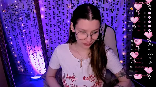 Snapshot of LinaBlossom_ chatting on 04-04-26, 03:49 LinaBlossom online show from 04-04-26, 03:49