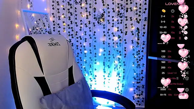 Snapshot of LinaBlossom_ chatting on 04-09-26, 04:56 LinaBlossom online show from 04-09-26, 04:56