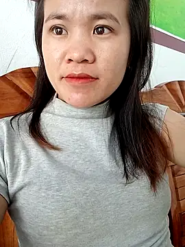 Snapshot of Norah-h chatting on 10-29-25, 05:42 Norah-h online show from 10-29-25, 05:42