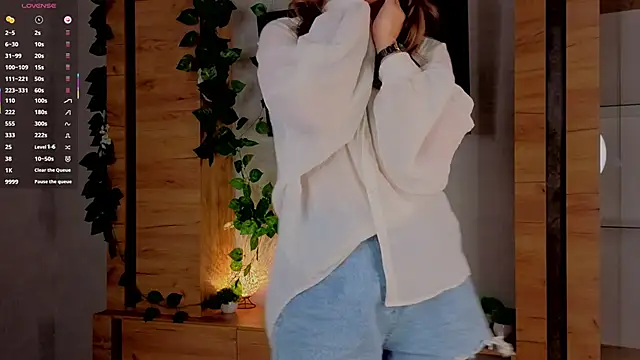 TiffanyBrooklin online show from 09-27-25, 03:06