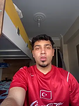 Snapshot of astoperaa chatting on 10-27-25, 11:47 astoperaa online show from 10-27-25, 11:47