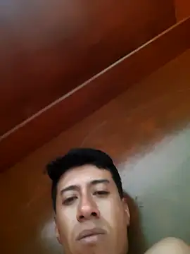 Snapshot of Carlos27hot chatting on 10-15-25, 05:13 Carlos27hot online show from 10-15-25, 05:13