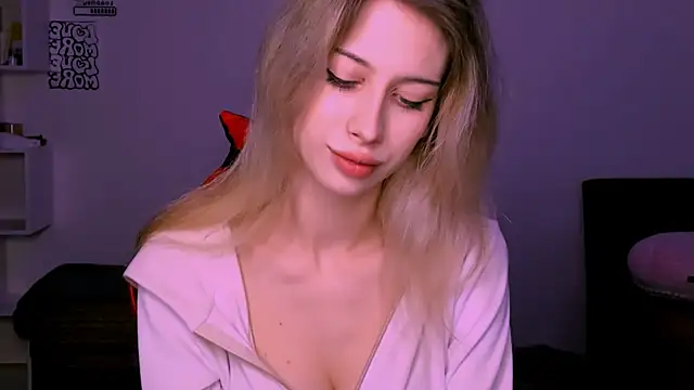 Lori lolii online show from 10-29-25, 05:47