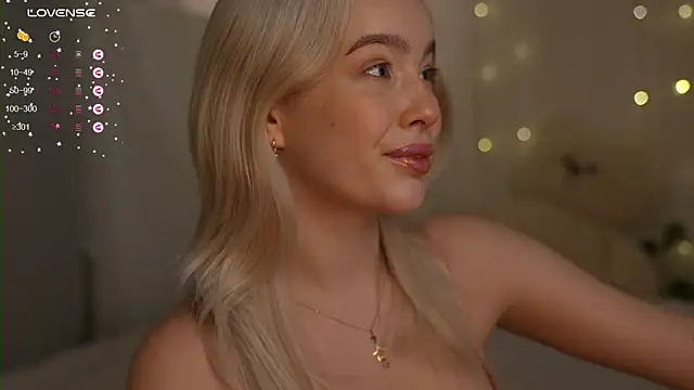 Snapshot of mother__of__dragons chatting on 10-02-25, 09:44 mother of dragons online show from 10-02-25, 09:44