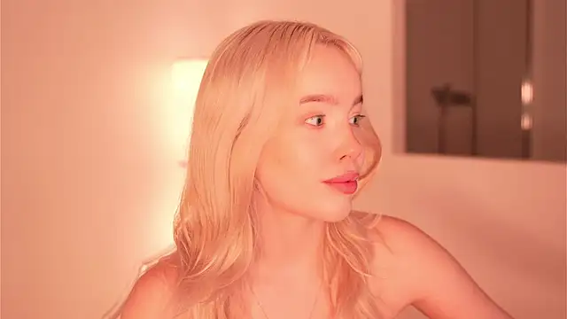 Snapshot of mother__of__dragons chatting on 11-13-25, 10:19 mother of dragons online show from 11-13-25, 10:19