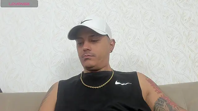 MaximoHall86 online show from 10-10-25, 12:04