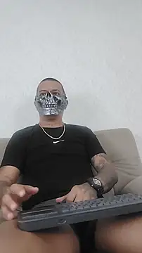 MaximoHall86 online show from 10-31-25, 11:55