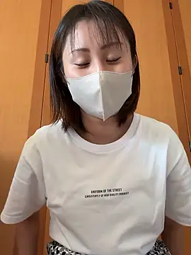 Snapshot of noa_00121 chatting on 10-10-25, 02:32 noa 00121 online show from 10-10-25, 02:32