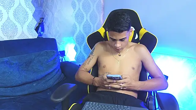 Twink davidxx online show from 09-22-25, 07:27