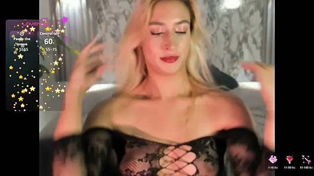 Snapshot of Dulcinea_2 chatting on 11-22-25, 06:07 Dulcinea 2 online show from 11-22-25, 06:07