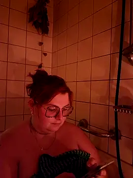 Chrissiosaurus online show from 10-23-25, 05:23