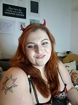 Chrissiosaurus online show from 10-31-25, 05:03