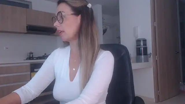 LovePaula online show from 02-03-26, 10:09