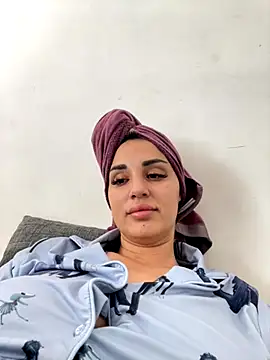 Giullyaxx online show from 10-16-25, 10:38