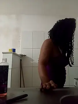 PrettahSantos online show from 01-08-26, 03:03