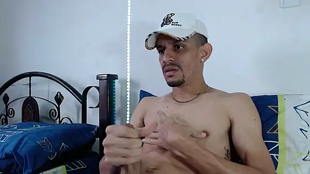 LATINO27CM online show from 11-16-25, 05:51