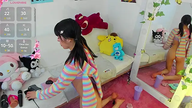 Snapshot of Dopamineshots chatting on 11-06-25, 11:37 Dopamineshots online show from 11-06-25, 11:37