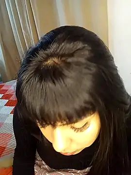 Snapshot of Bulma04 chatting on 10-28-25, 04:16 Bulma04 online show from 10-28-25, 04:16