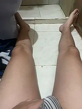 Snapshot of Dani-202p chatting on 09-27-25, 06:24 Dani-202p online show from 09-27-25, 06:24