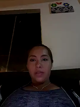 Snapshot of EmilyJoe chatting on 10-01-25, 02:39 EmilyJoe online show from 10-01-25, 02:39