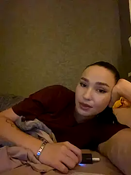 Amanda Choi online show from 10-11-25, 05:44