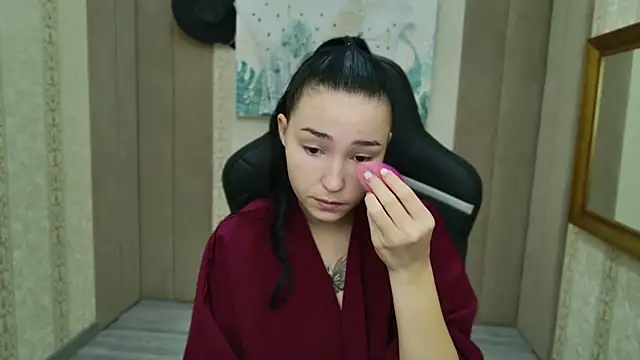 Amanda Choi online show from 10-22-25, 05:41