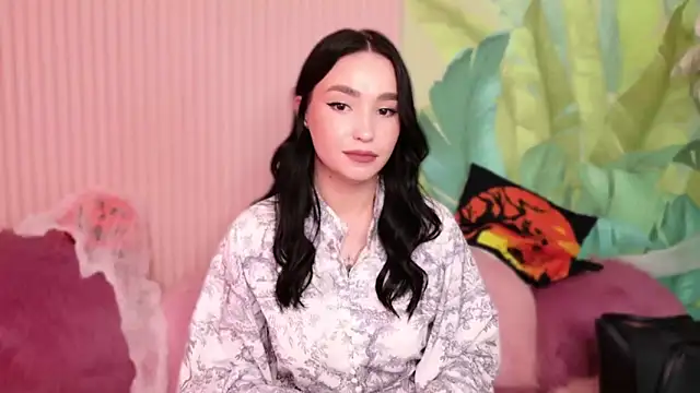 Amanda Choi online show from 10-30-25, 08:42