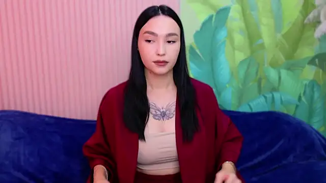 Amanda Choi online show from 11-06-25, 05:41