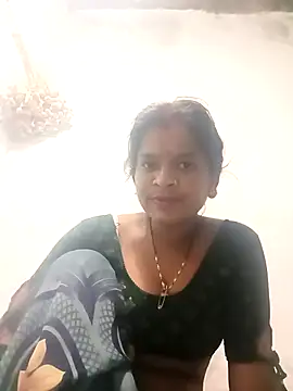 Snapshot of Cuty_prathna chatting on 09-22-25, 12:01 Cuty prathna online show from 09-22-25, 12:01
