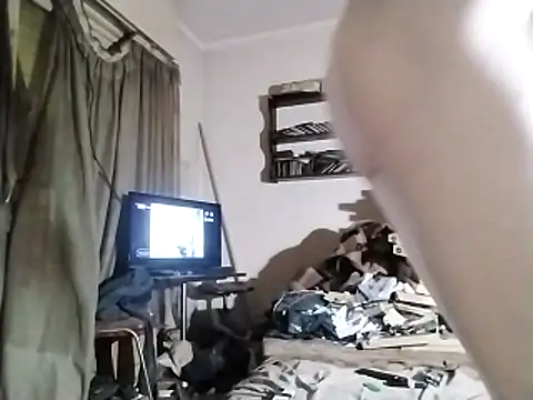 Snapshot of Danielle57_ chatting on 11-16-25, 03:01 Danielle57 online show from 11-16-25, 03:01