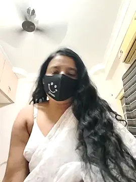 Charm Queen online show from 02-11-26, 03:39