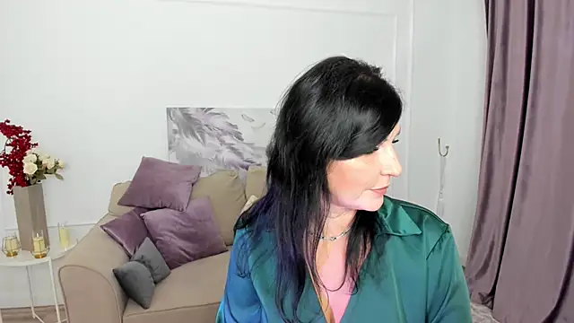 Moon Veloure1 online show from 11-21-25, 03:49