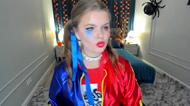 WildeDesiree online show from 10-31-25, 08:10