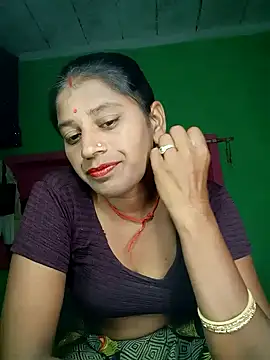 Hot bhomihh4 online show from 10-02-25, 07:21