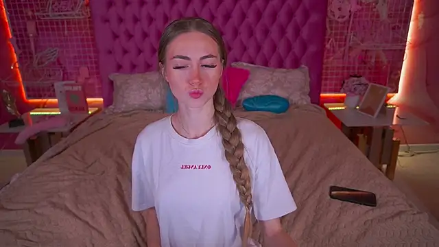 GoGoDream online show from 11-29-25, 07:00