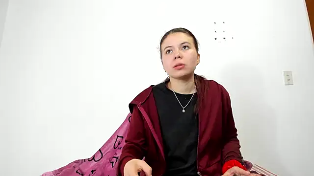 Valen tina online show from 09-29-25, 12:21