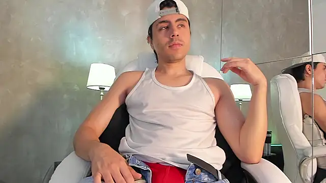 dylan cross  online show from 11-25-25, 11:21