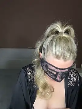 Cherrycolada online show from 09-25-25, 08:45