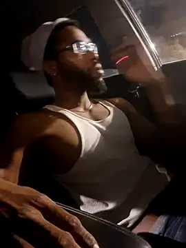 Snapshot of 214KingLonggg chatting on 03-27-26, 11:43 214KingLonggg online show from 03-27-26, 11:43