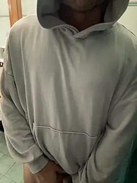 Snapshot of giovan2020 chatting on 10-30-25, 04:41 giovan2020 online show from 10-30-25, 04:41